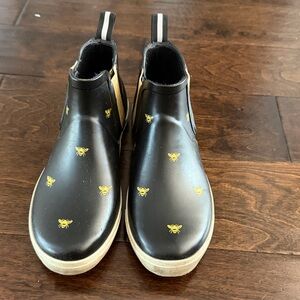 Joules Black Rain Chelsea Boots with Yellow Bee Print